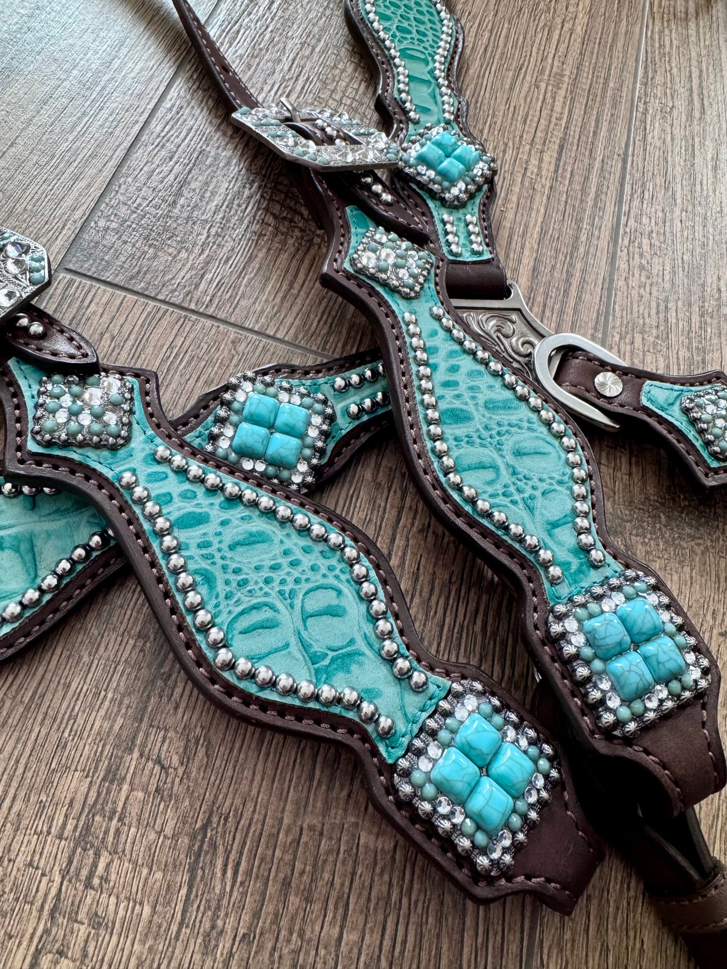 Turquoise set / crocodile 001