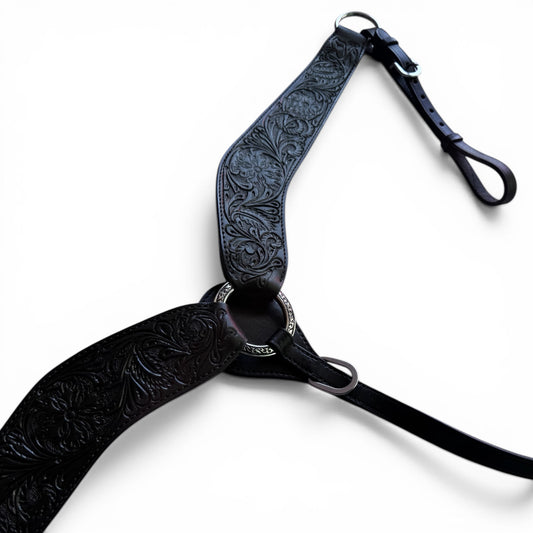 Breastplate Flowers / black